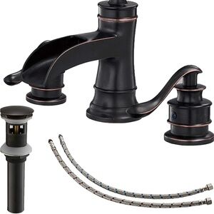 Black and Gold Faucet Set